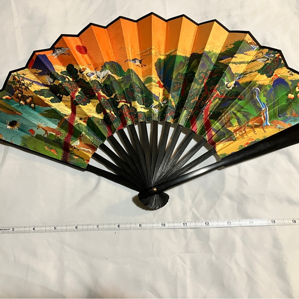 2 Folding fans from Korea and Japan NIB